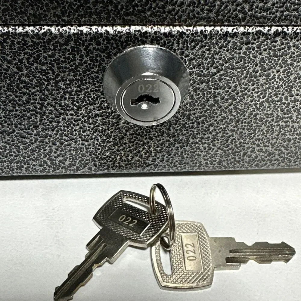EUC Hercules by FireKing Lock Box 6”x3” with 2 keys
